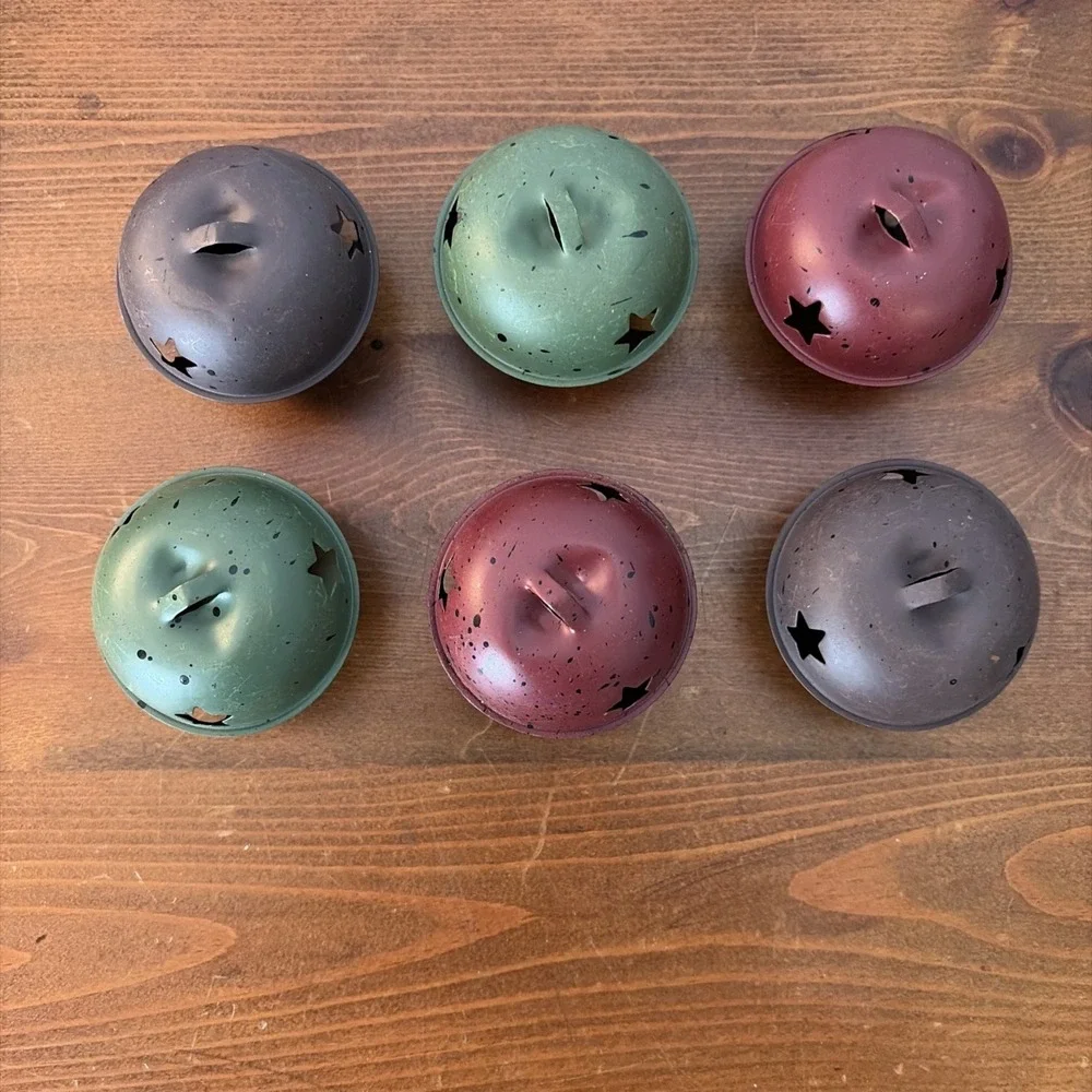 6 Rustic Tin Bells‎
